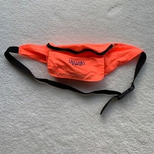 Vintage. Festivals. Orange/Blue. Retro. Fannypack.